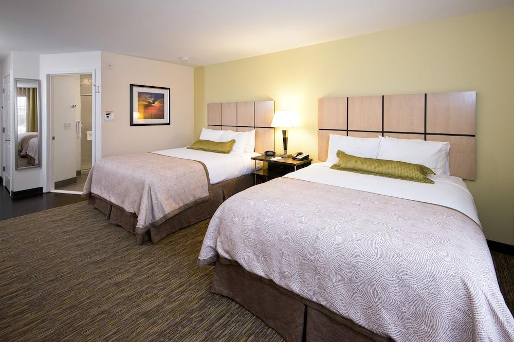 Candlewood Suites Greeley By Ihg Exterior photo